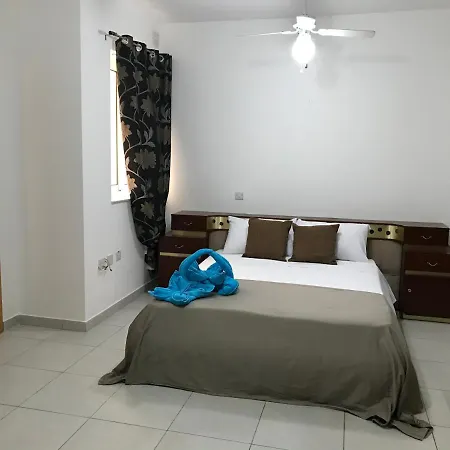 Ocean Pearl Apartment No4 St. Paul's Bay Exterior photo